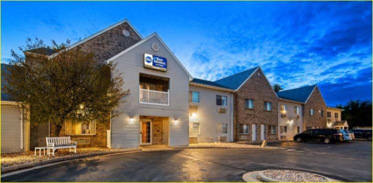 Best Western Dodgeville Inn & Suites Exterior photo