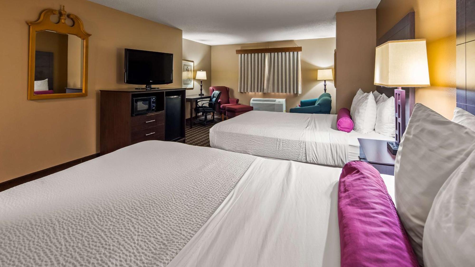 Best Western Dodgeville Inn & Suites Exterior photo